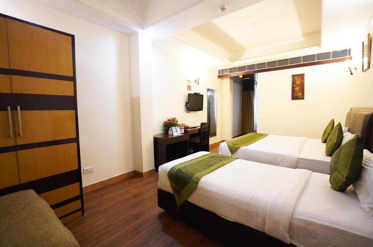 Airport Hotel Grand By Fantasia New Delhi Exterior foto