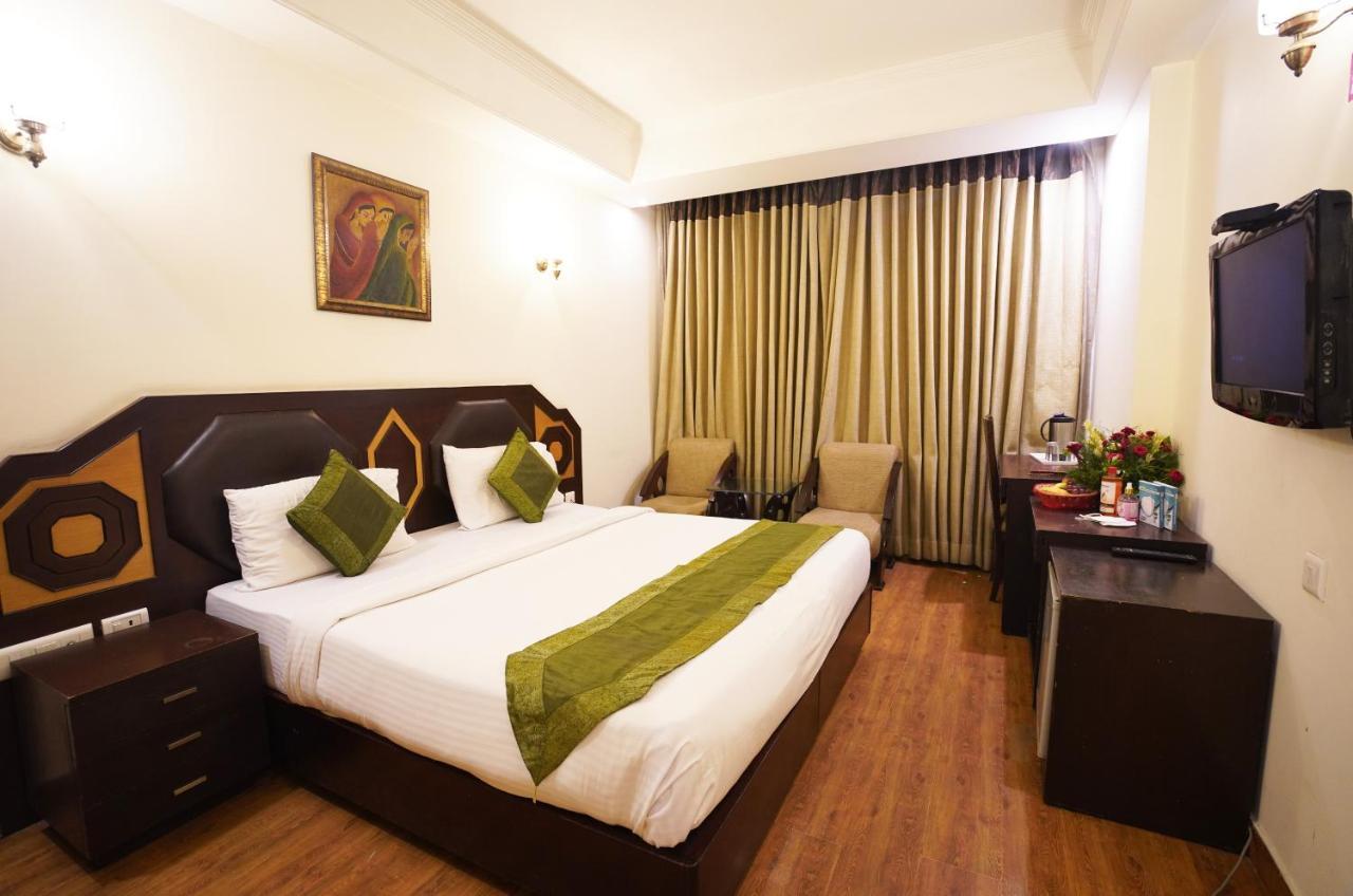 Airport Hotel Grand By Fantasia New Delhi Exterior foto