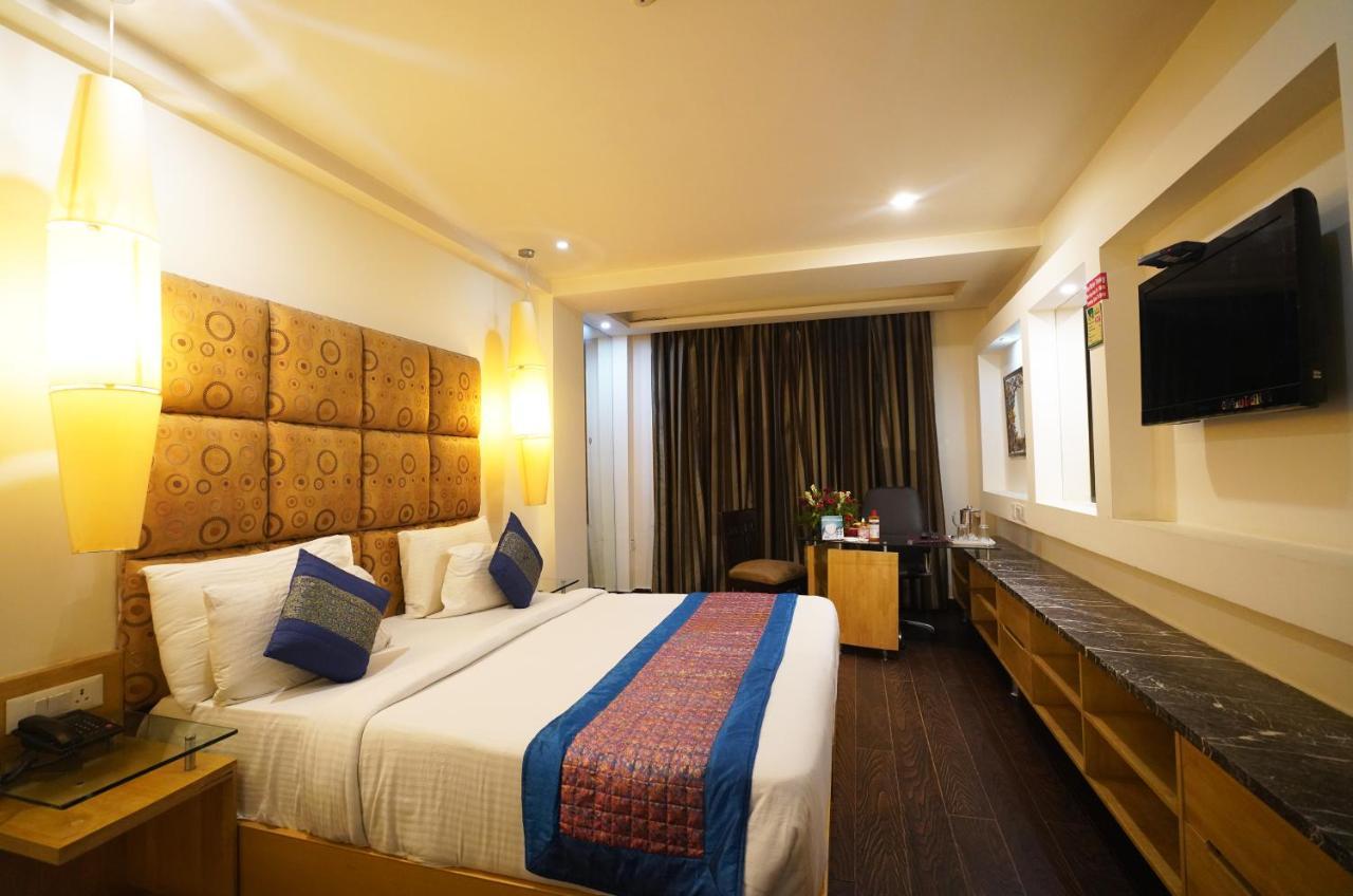 Airport Hotel Grand By Fantasia New Delhi Exterior foto