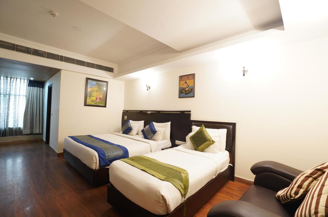 Airport Hotel Grand By Fantasia New Delhi Exterior foto