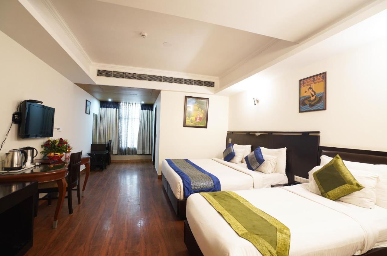 Airport Hotel Grand By Fantasia New Delhi Exterior foto