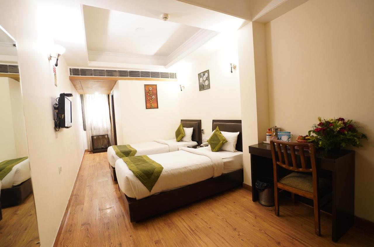 Airport Hotel Grand By Fantasia New Delhi Exterior foto