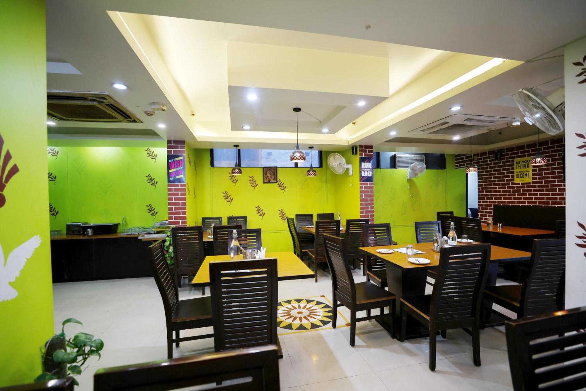 Airport Hotel Grand By Fantasia New Delhi Exterior foto