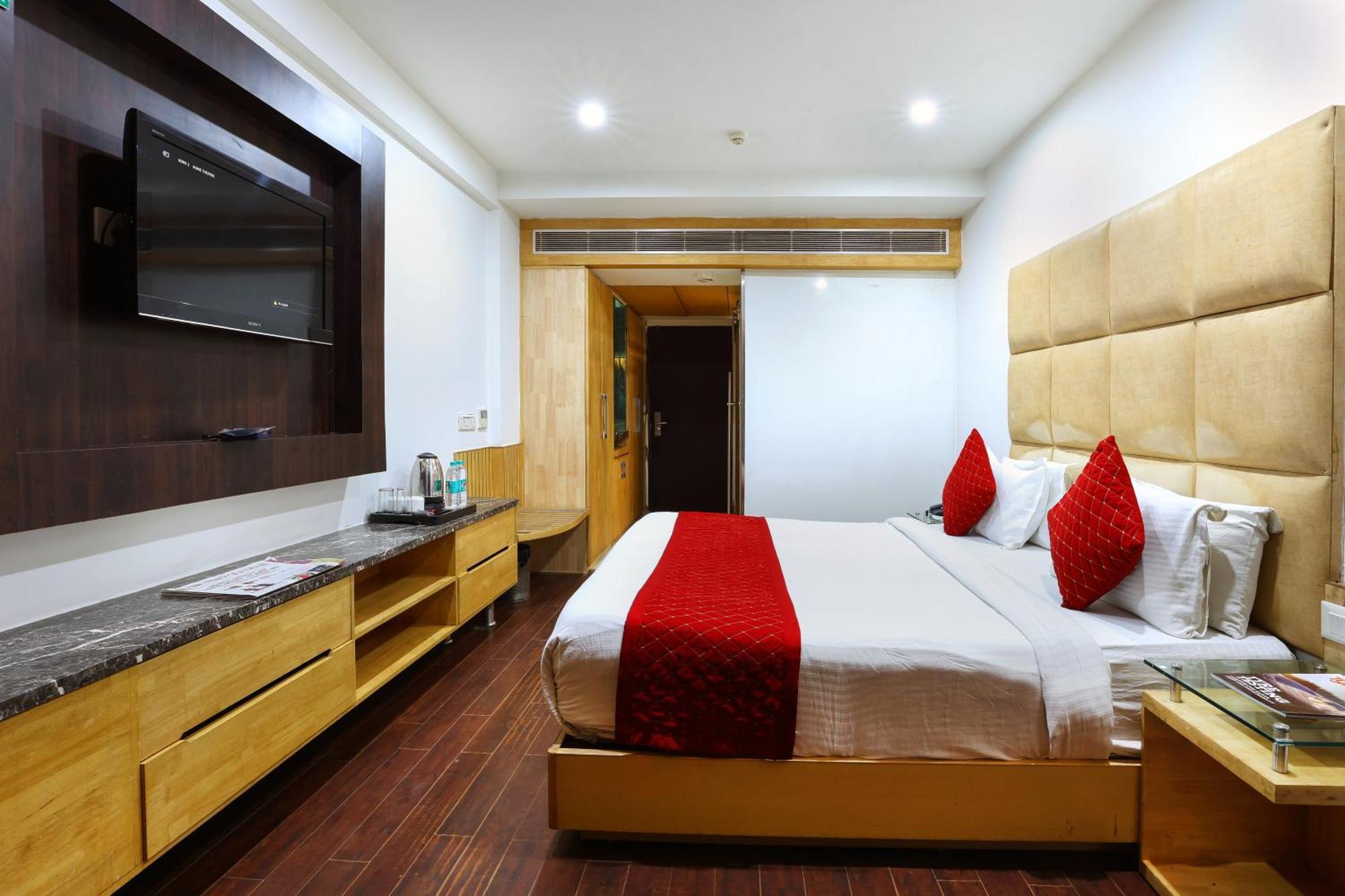 Airport Hotel Grand By Fantasia New Delhi Exterior foto