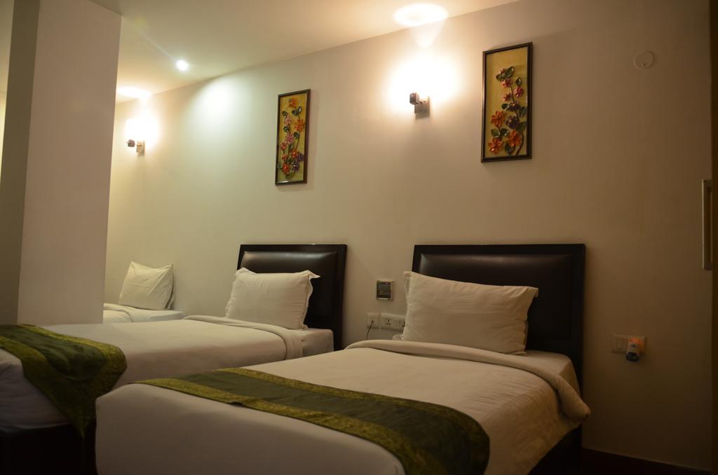 Airport Hotel Grand By Fantasia New Delhi Exterior foto